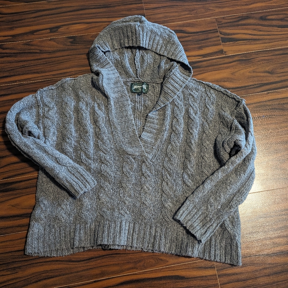 American Eagle Size Small Women's Sweater